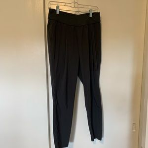 Athleta interlude pull on athletic pants